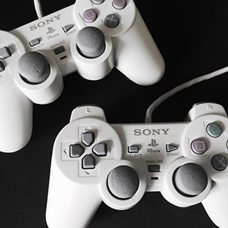 Retro Gaming Party - Playstation Controllers